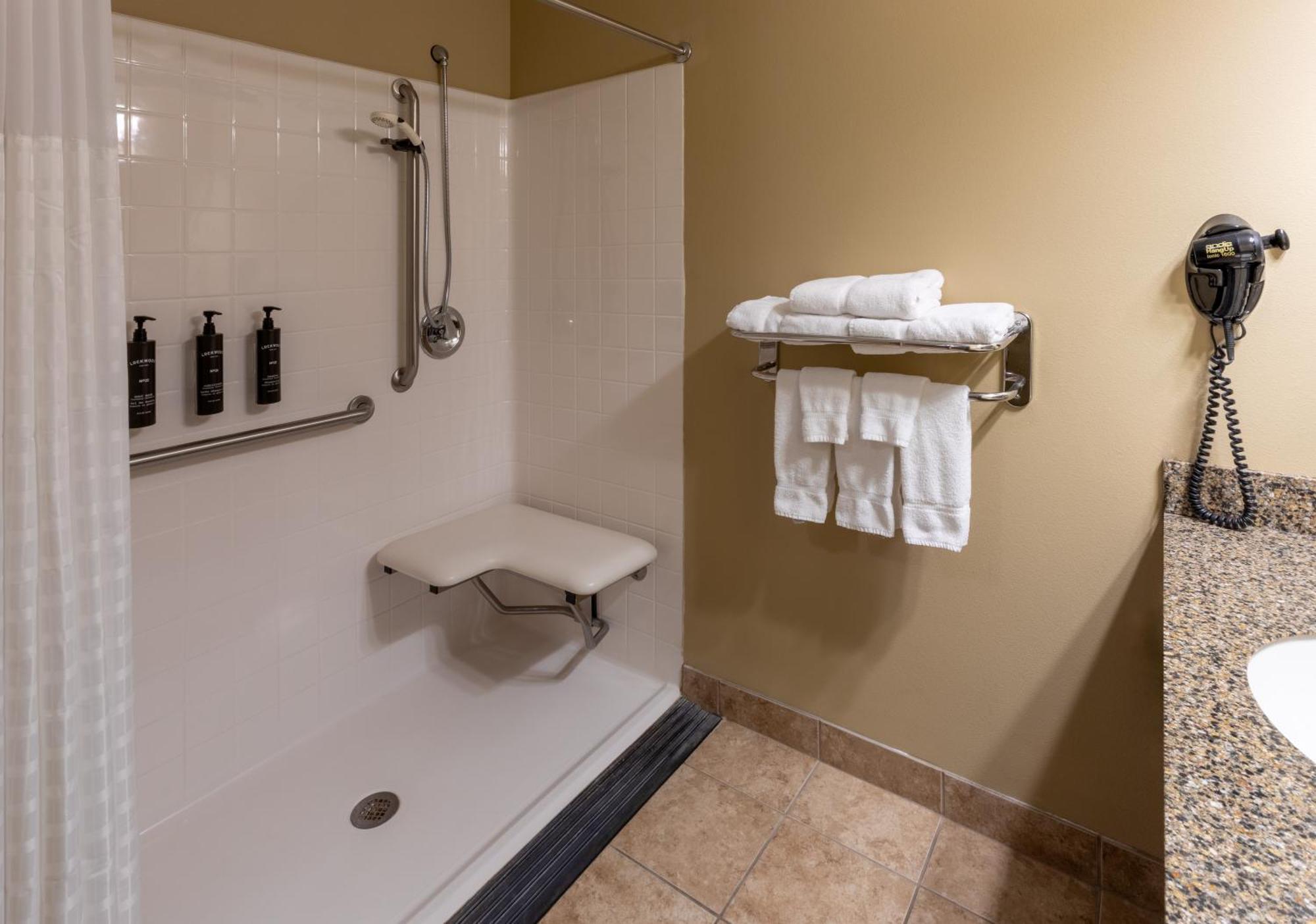 Grandstay Inn & Suites Of Luverne ภายนอก รูปภาพ
